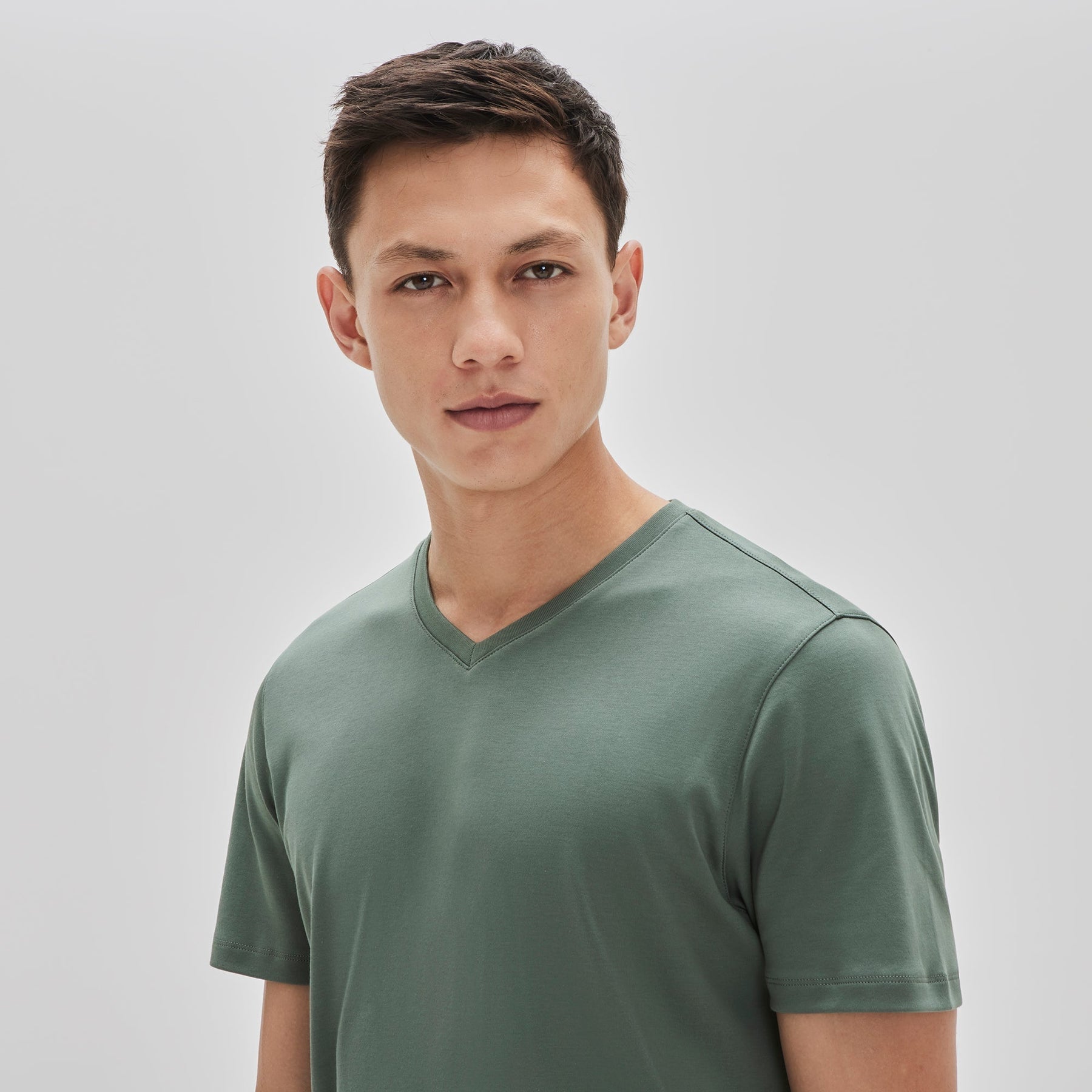 T-Shirt col-V pour homme par Robert Barakett | Georgia 23336V WILLW | Machemise.ca, vêtements mode pour homme et femme