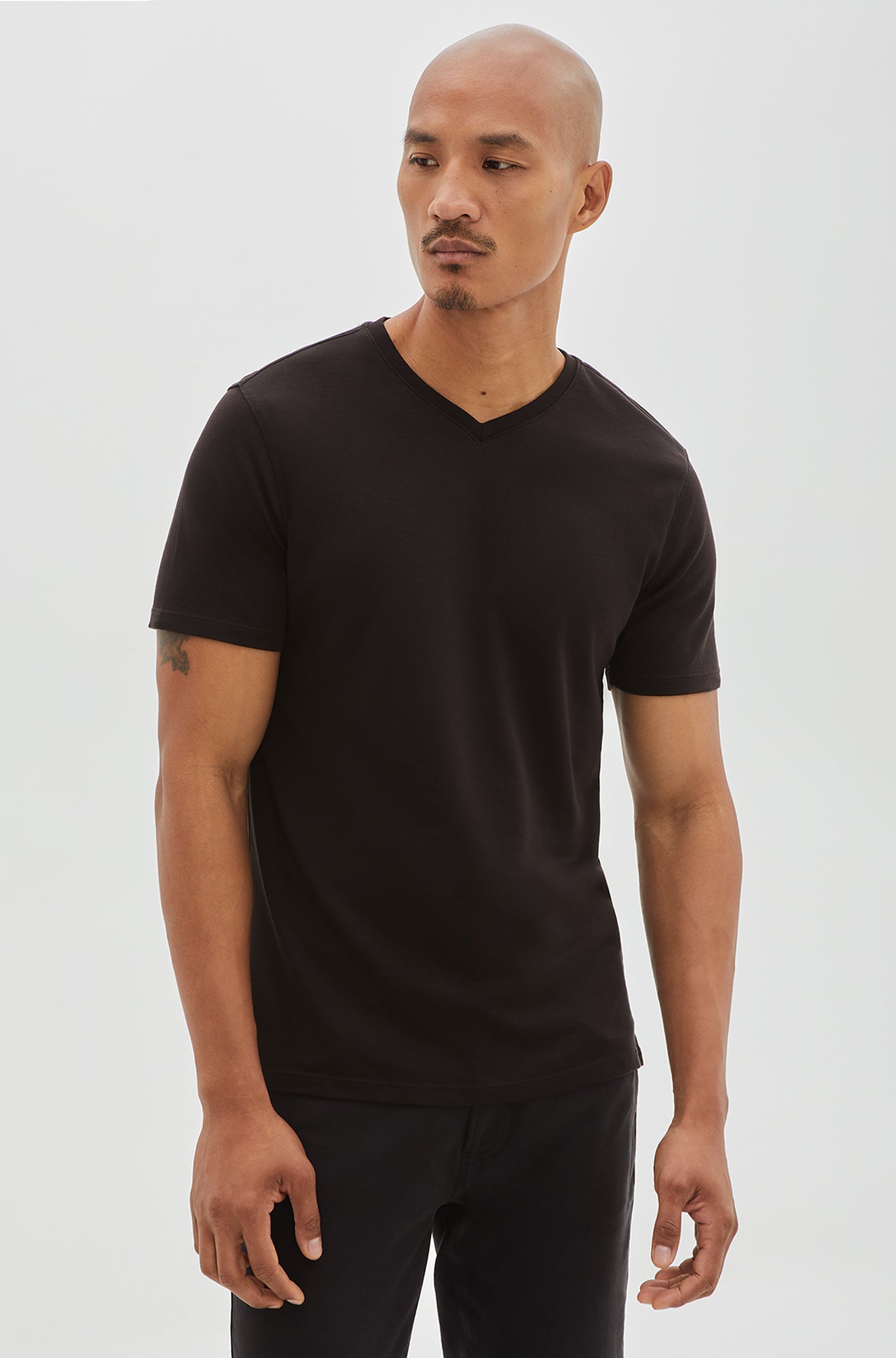 Chandail manches courtes pour homme par Robert Barakett  | Georgia 23336 Dark Chocolate | Machemise.ca, vêtements mode pour hommes // Men's T-Shirt by Robert Barakett | Georgia 23336 Dark Chocolate | Machemise.ca, fashion clothing for men